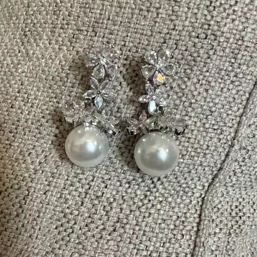 Luxury Flower CZ Pearl Statement Silver Earrings - Picture 3 of 4